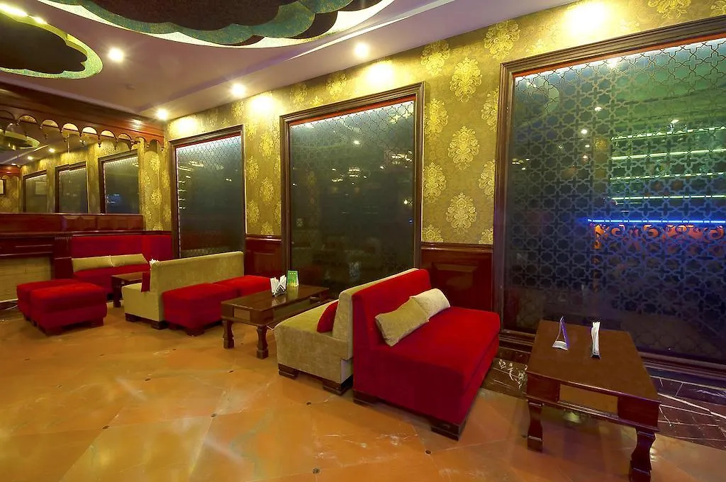 Hotel Siris 18 Agra  3*, Agra (Uttar Pradesh)