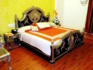 Hotel Siris 18 Agra