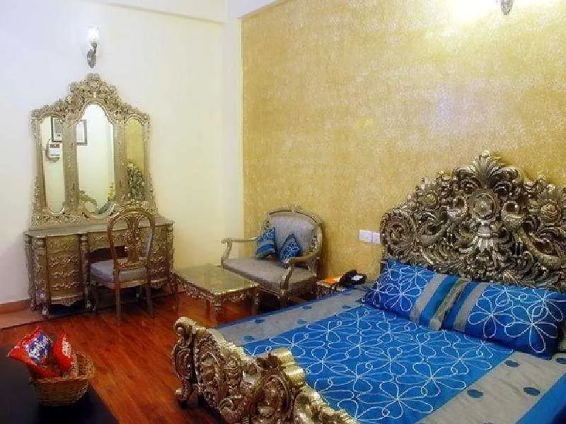Hotel Siris 18 Agra