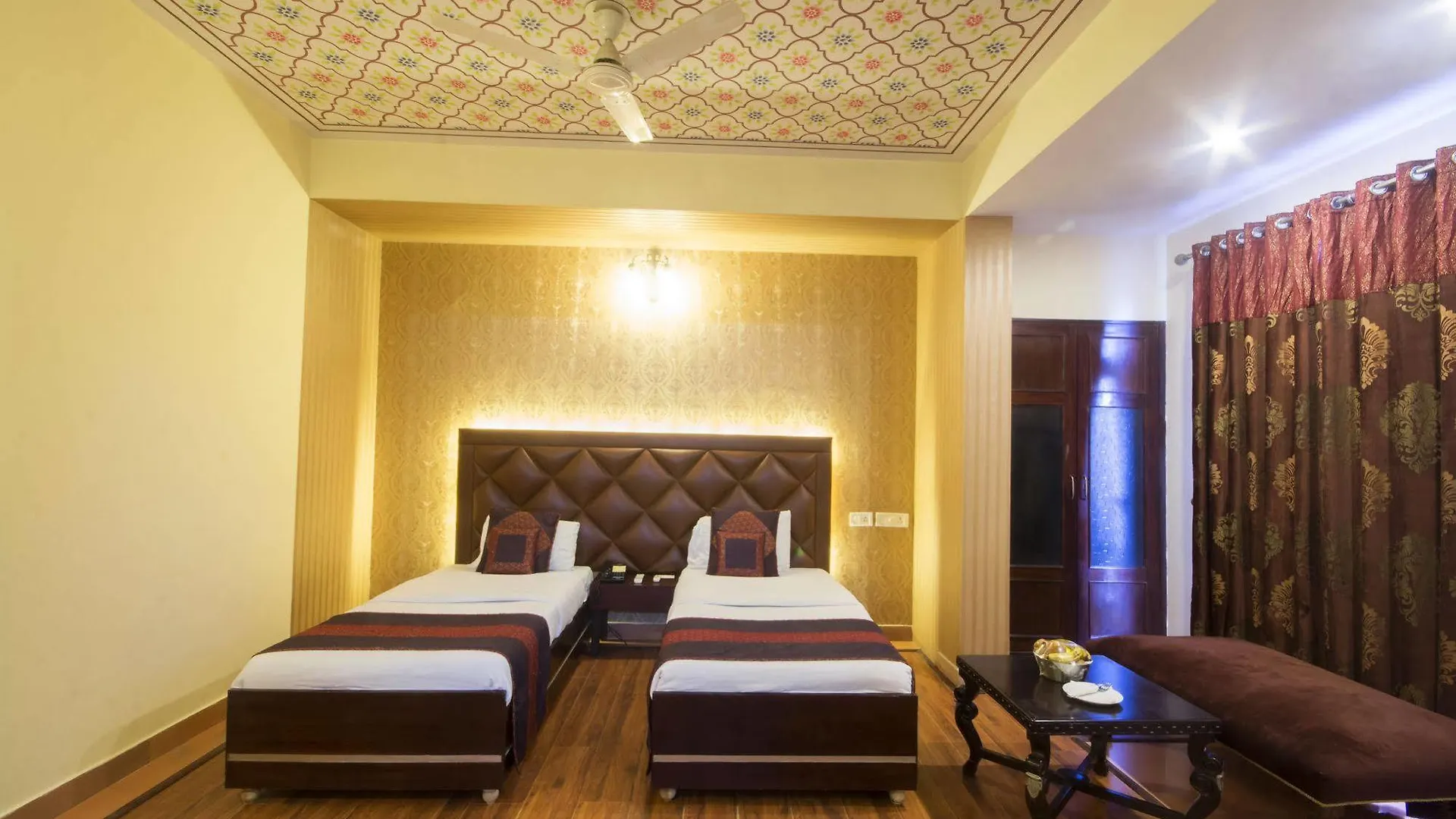 Hotel Siris 18 Agra  Agra (Uttar Pradesh)