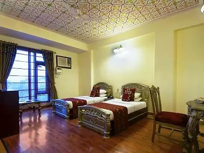 Hotel Siris 18 Agra