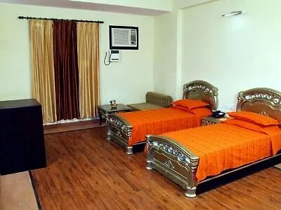 Hotel Siris 18 Agra