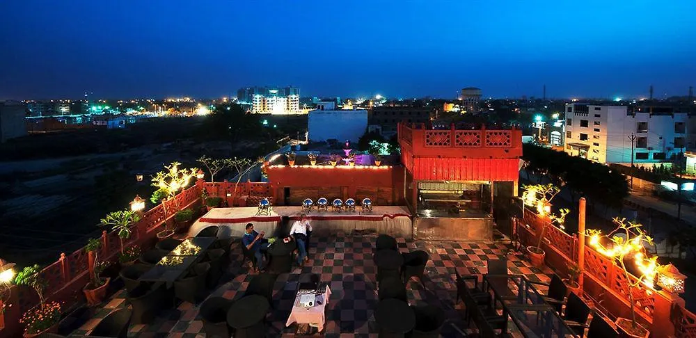 Hotel Siris 18 Agra