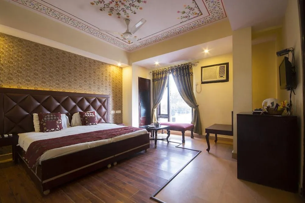 Siris 18 Hotel Agra  3*, Agra (Uttar Pradesh)