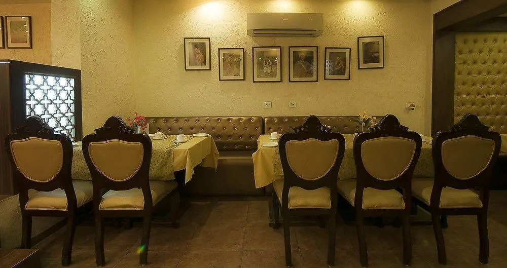 Siris 18 Hotel Agra