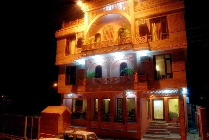 Siris 18 Hotel Agra   Agra (Uttar Pradesh)