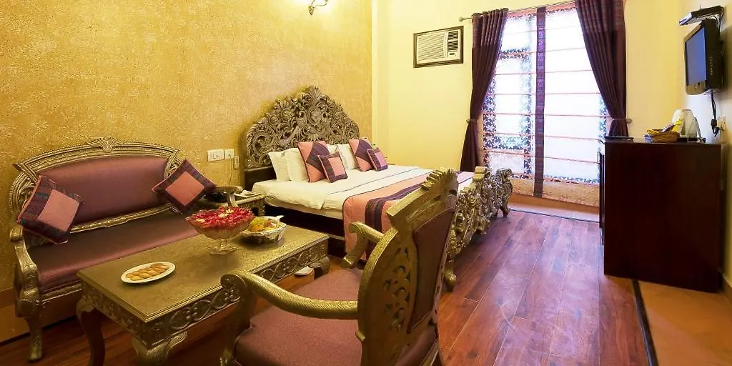 Siris 18 Hotel Agra  3*, Agra (Uttar Pradesh)